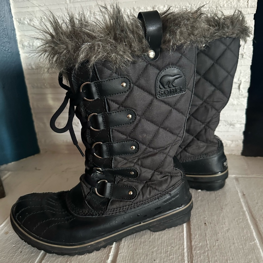 SOREL Tofino II Women’s Waterproof Boots size 10